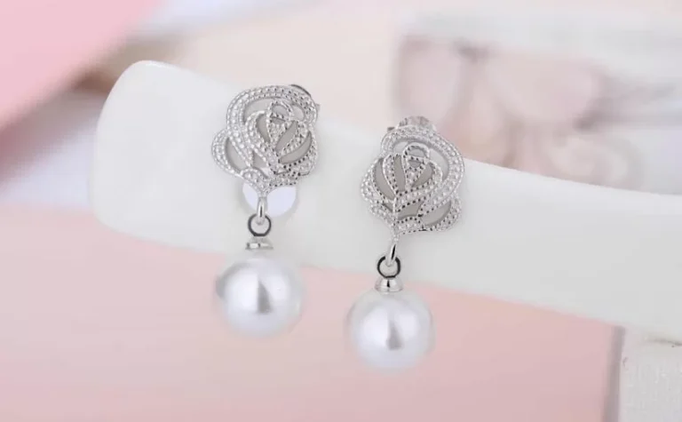 تفسير حلم رؤية الحلق أو القرط في المنام